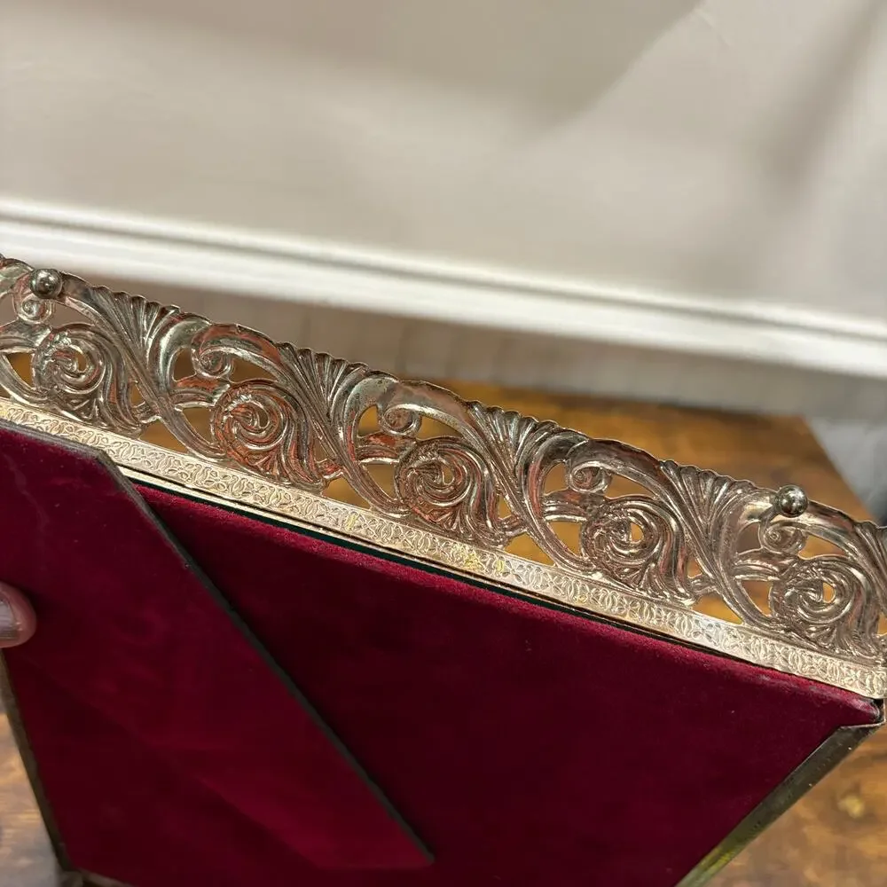 Vintage Metal Filigree Photo Picture Frame MCM Gold‎ Brass Hollywood Regency